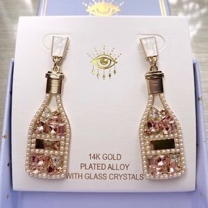 Eye Candy BRAND NEW gold toned earrings with crystal 🥰 Box included 🎁